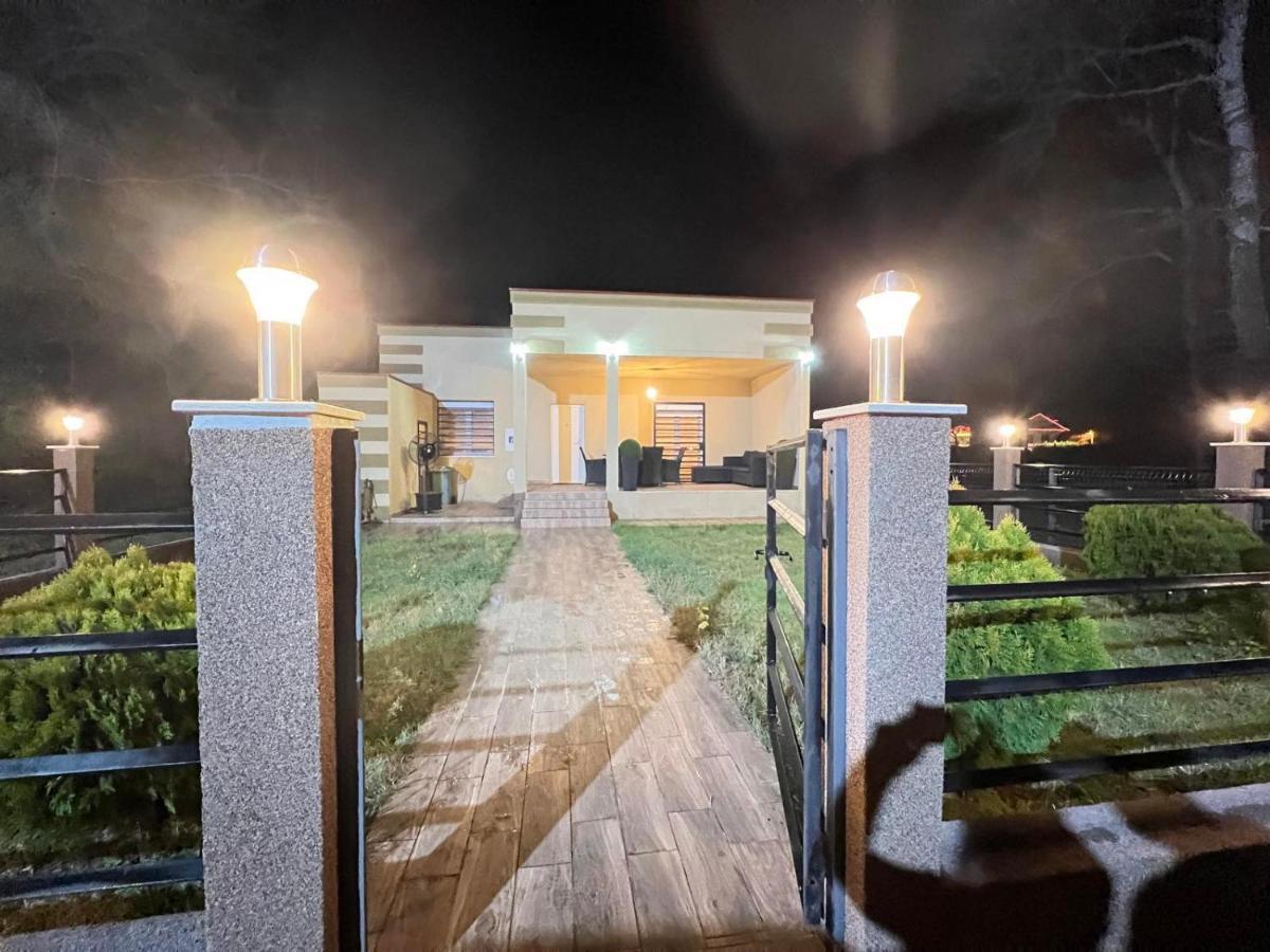 Villaversa Ulcinj Zewnętrze zdjęcie